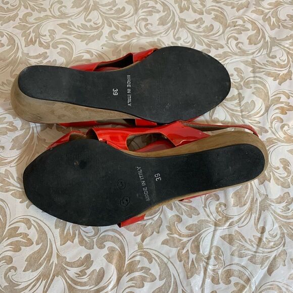 Anyi Lu Red Patent Leather Wedge Heel Pumps Peep Toe Stretch Ankle US 8.5 EUR 39 - Picture 8 of 9